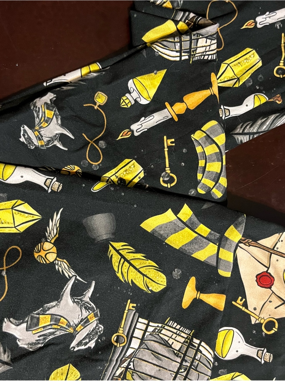 Women’s Black & Yellow Printed Leggings with Magical Motif - Picture 3 of 4